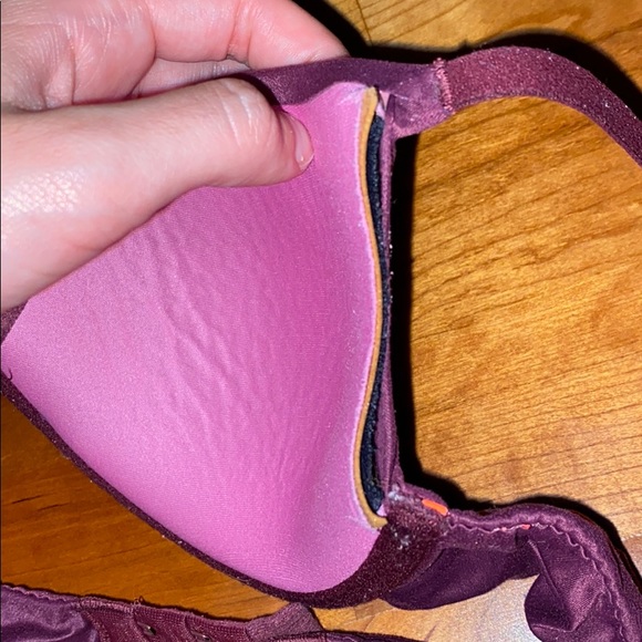 PINK bra! - Picture 3 of 5